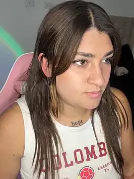 Alaskaaablake from StripChat is Freechat