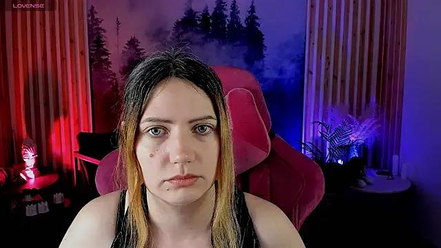 AleksaLaurent from StripChat is Freechat