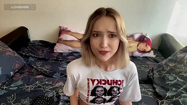 AliceSteele from StripChat is Freechat
