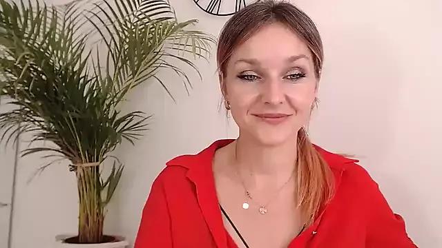 AliciaDesire from StripChat is Freechat