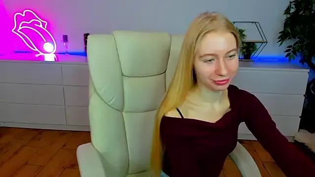 Alina_Blonde from StripChat is Freechat