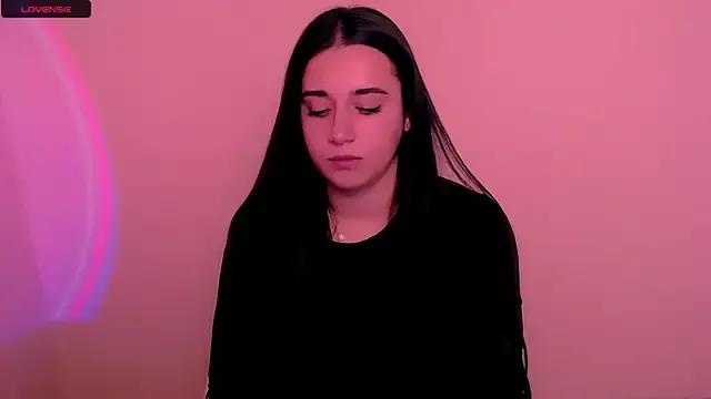 AlinaDoll_ from StripChat is Freechat