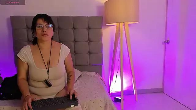alix_bay from StripChat is Freechat