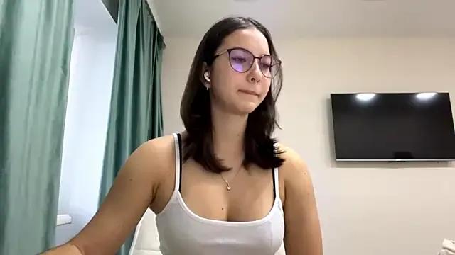 Allisgree from StripChat is Freechat