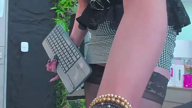 AllissaBrowm from StripChat