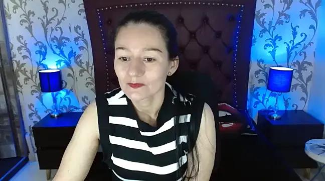 AllysonMilf69 from StripChat