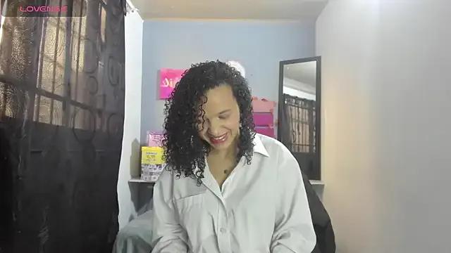 Alma_azul from StripChat