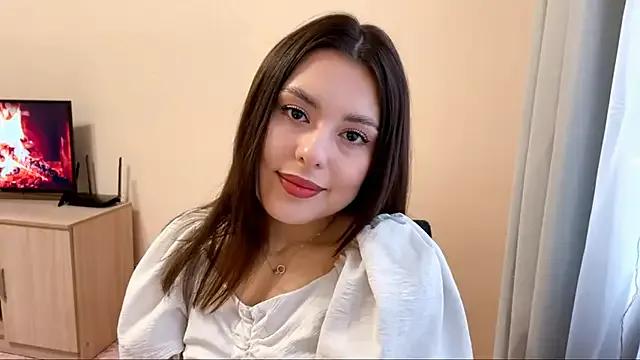 AlveraCappola from StripChat is Freechat