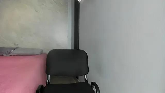 Amara_luxe from StripChat is Freechat