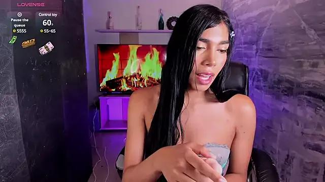 AmbarFoxx_ from StripChat