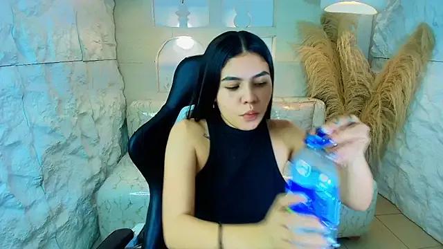 ambarina_r from StripChat is Freechat