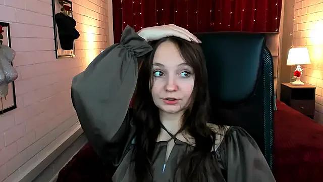 ameliaglamour from StripChat is Freechat