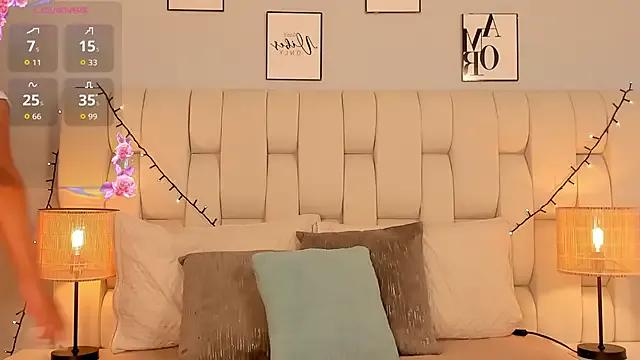 ameliebelle_ from StripChat is Freechat