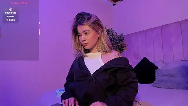 Amy_thompson01 from StripChat is Freechat