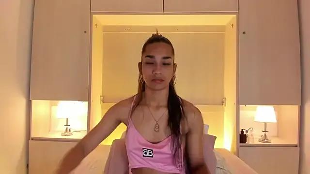 AnahiCollins from StripChat is Freechat