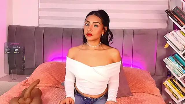 AndySaenzz from StripChat is Freechat