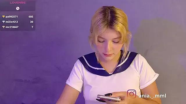 Ania_jones from StripChat