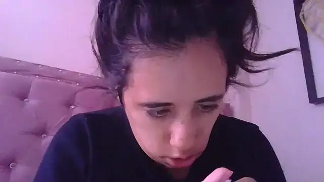 Annarose19 from StripChat