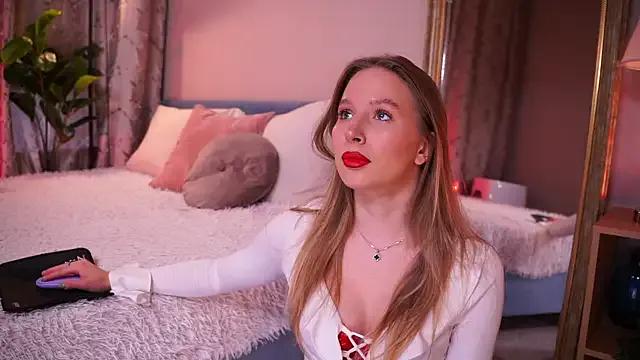 AnnLevine from StripChat is Freechat
