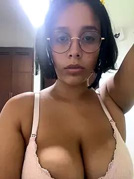Annya-sweet from StripChat is Freechat