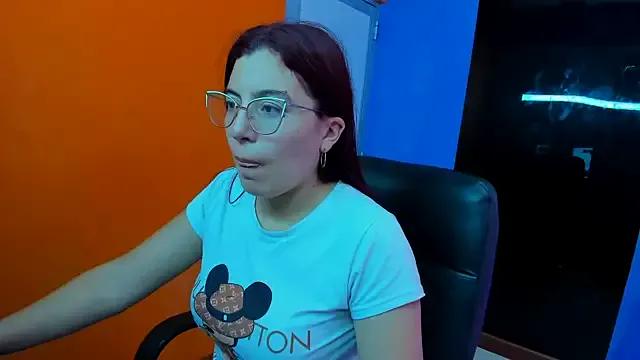annyfischer from StripChat is Freechat