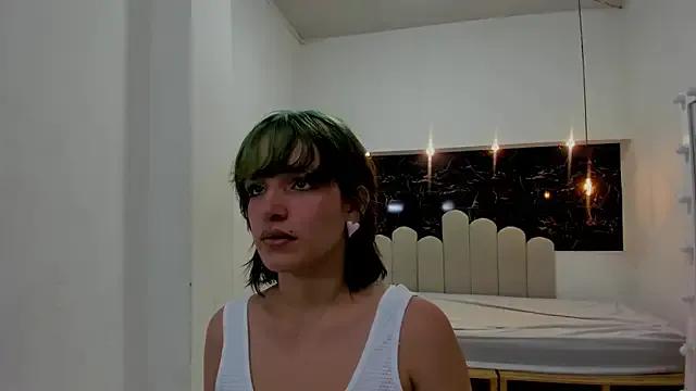 Annyrosee from StripChat is Freechat