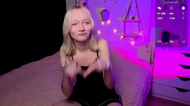 ArcticaRyder from StripChat is Freechat