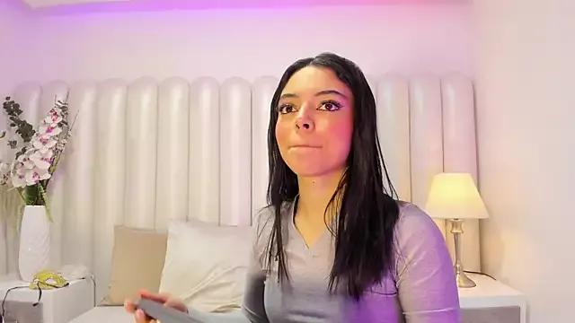 AriaBelles from StripChat is Freechat