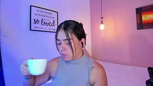 ArianaBaker from StripChat