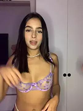 AriAndBela from StripChat is Freechat