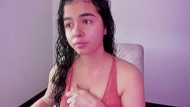 Arianna_Jannes from StripChat is Freechat