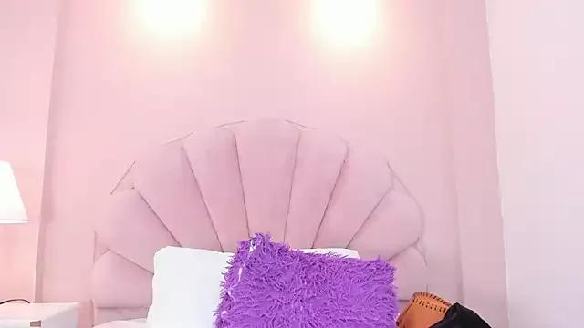 Arianna_Thompson from StripChat