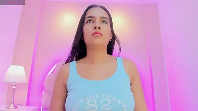 Arianna_Thompson from StripChat is Freechat
