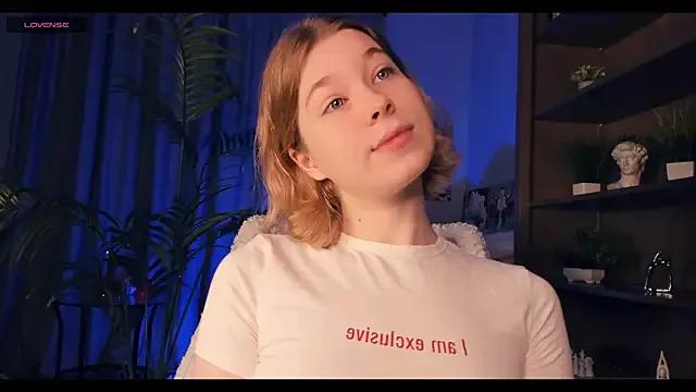 AriaraNoir from StripChat