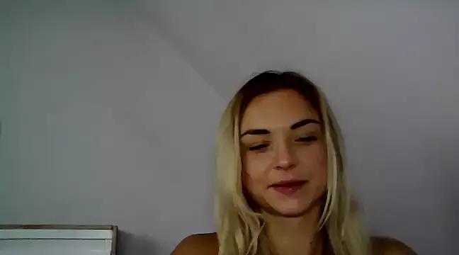 ashley_xlove from StripChat is Freechat