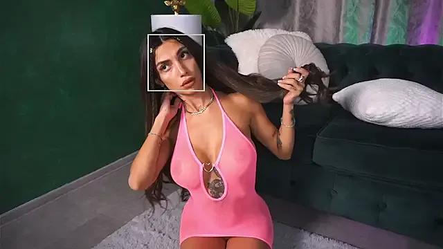 AshleyLux from StripChat is Freechat