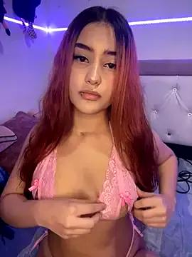 Ashly_cutee from StripChat is Freechat