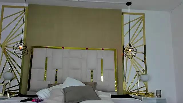 atena_glow from StripChat is Freechat