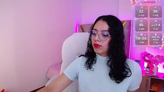 Aurora_Brownn from StripChat is Freechat