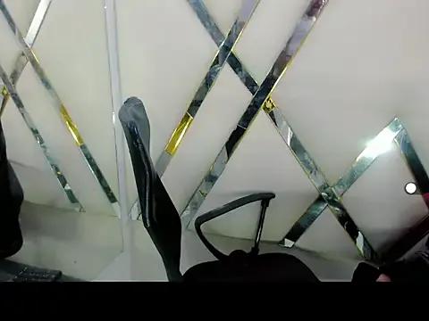 AuroraRoss from StripChat is Freechat