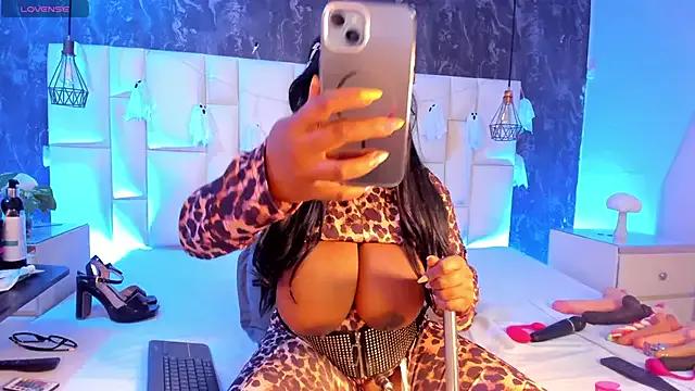 AVA_MALAIKA from StripChat is Freechat