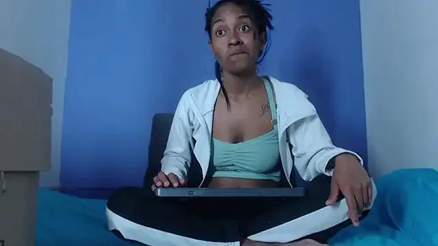 avaleri_cherry from StripChat is Freechat