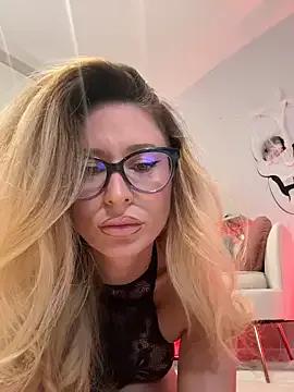 AvaMaddisson from StripChat is Freechat