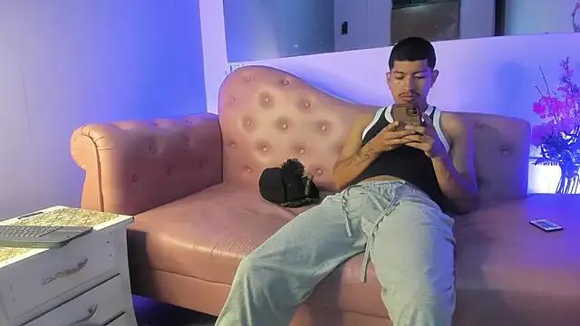 AxelAndJeremy from StripChat is Freechat