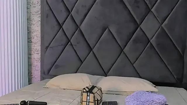 AyshelCooper_ from StripChat is Freechat