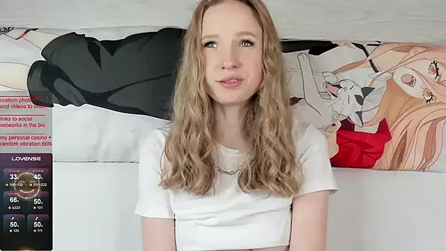 B4by_Emilia from StripChat
