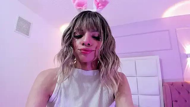 Baby_Lannie from StripChat