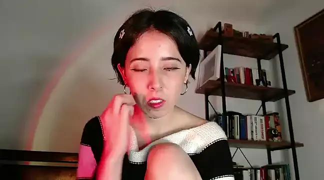 Babyluna_8_8 from StripChat