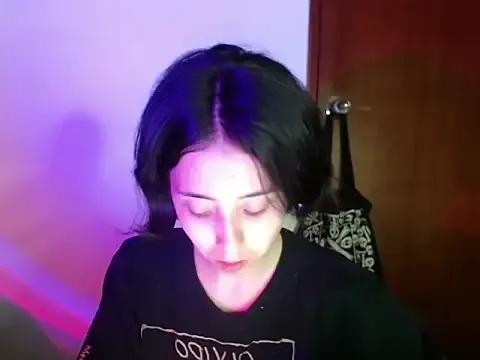 Babyluna_8_8 from StripChat