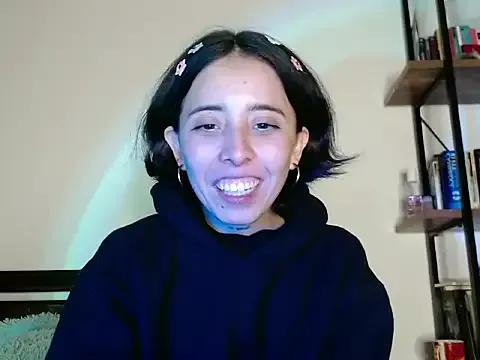 Babyluna_8_8 from StripChat